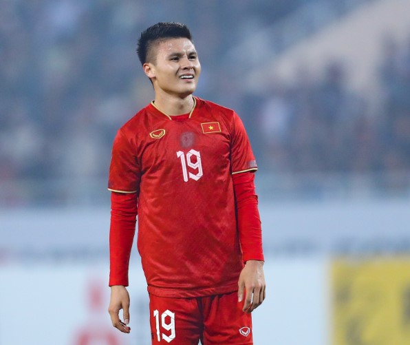 bao-anh-tin-quang-hai-se-loi-hai-hon-xua-duoi-thoi-hlv-troussier4